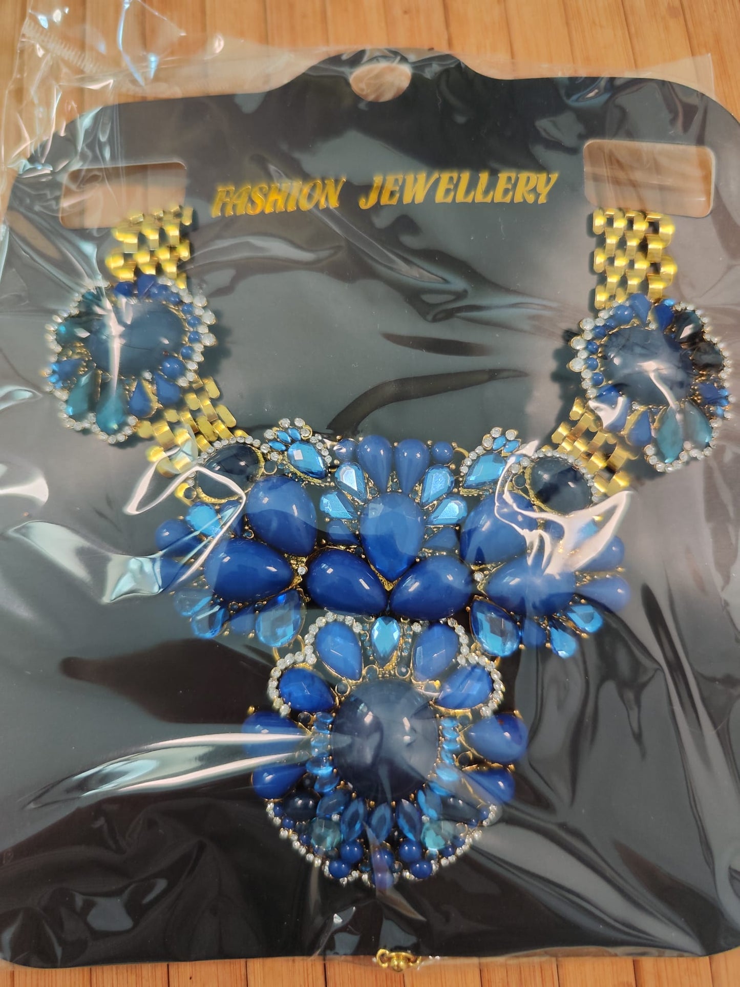 Collar flor azul