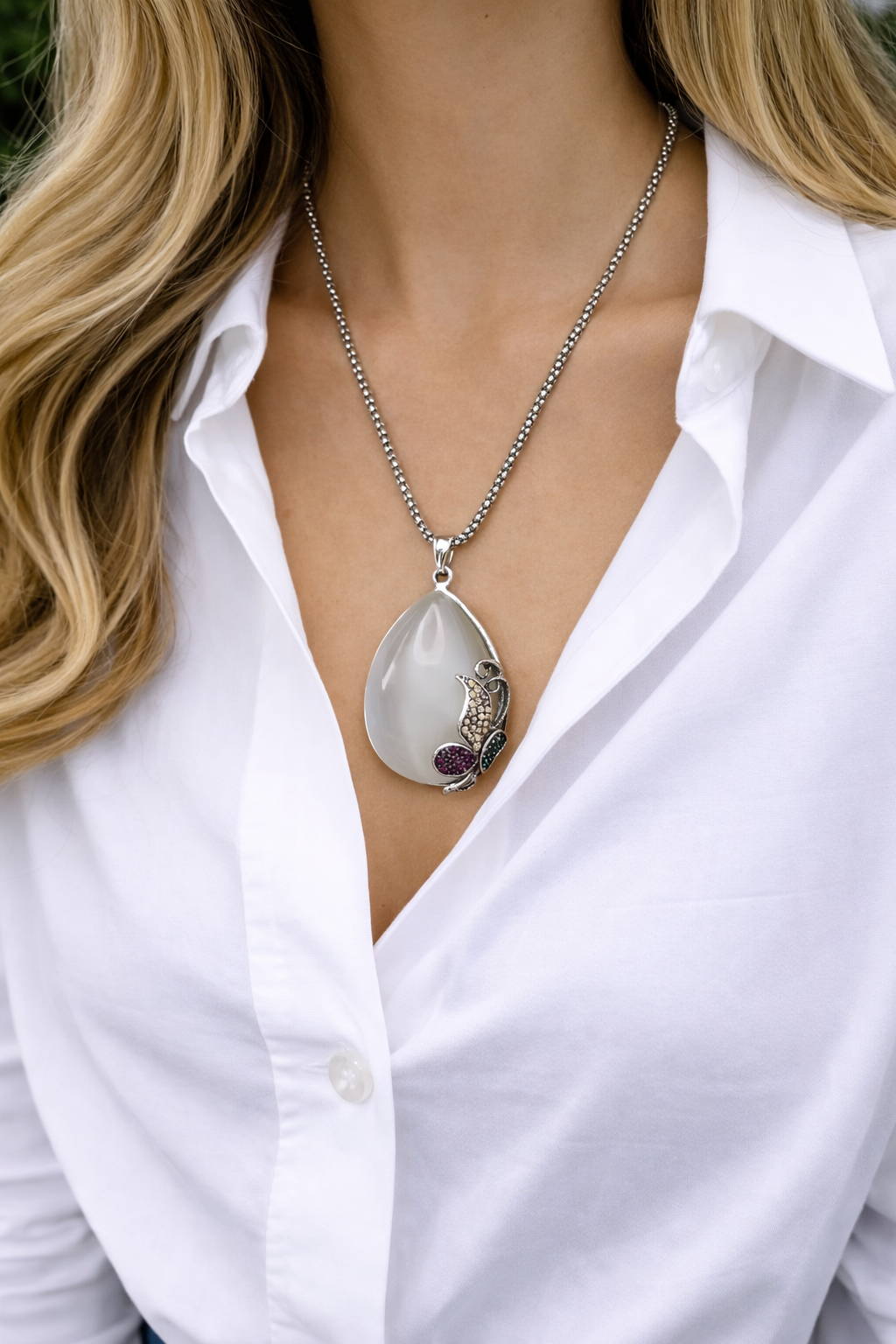 Collar con piedra blanco - plateado