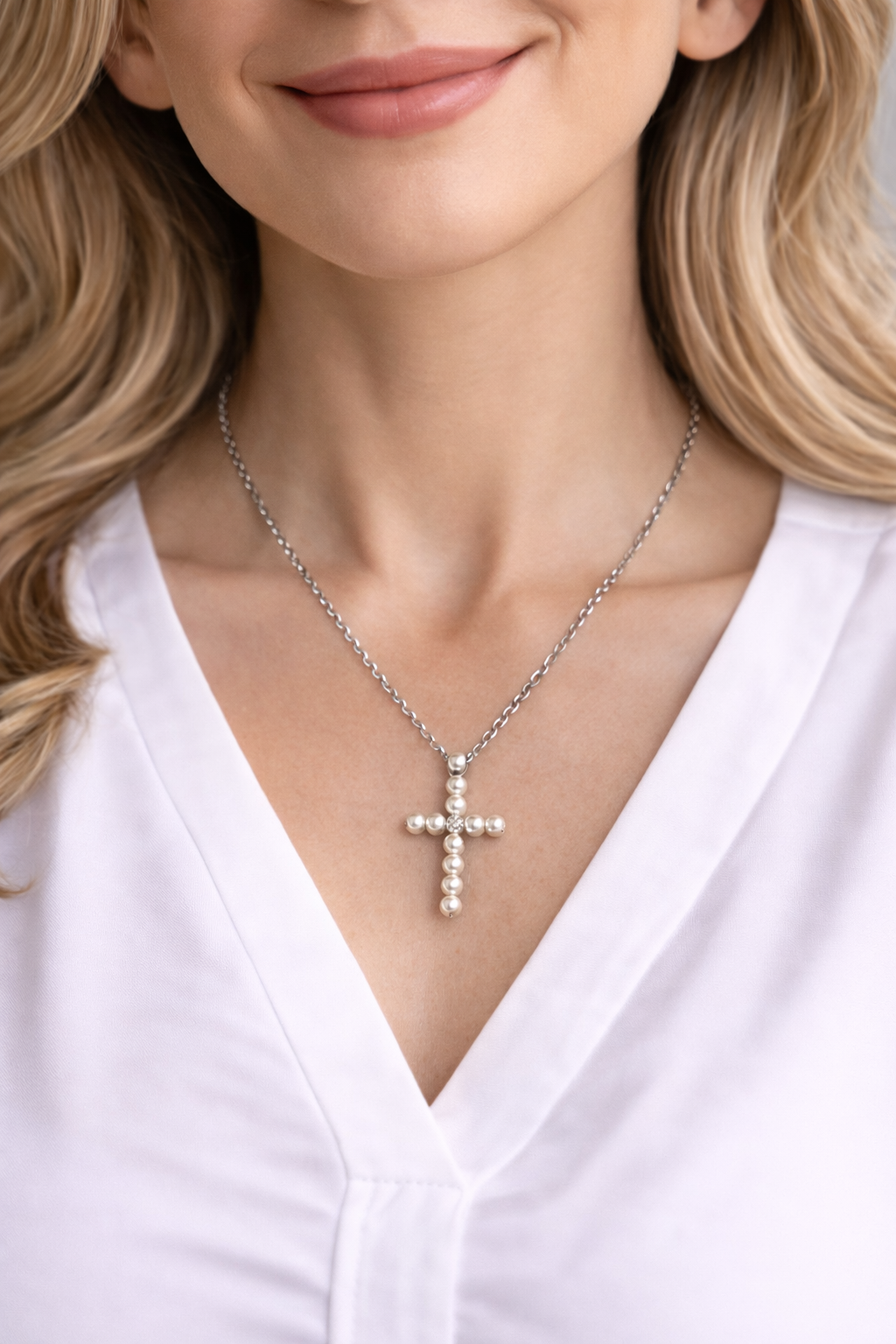 Collar de acero - Cruz plateado