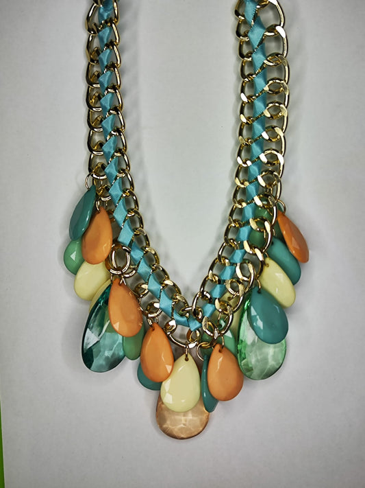 Collar Style verde y multicolor