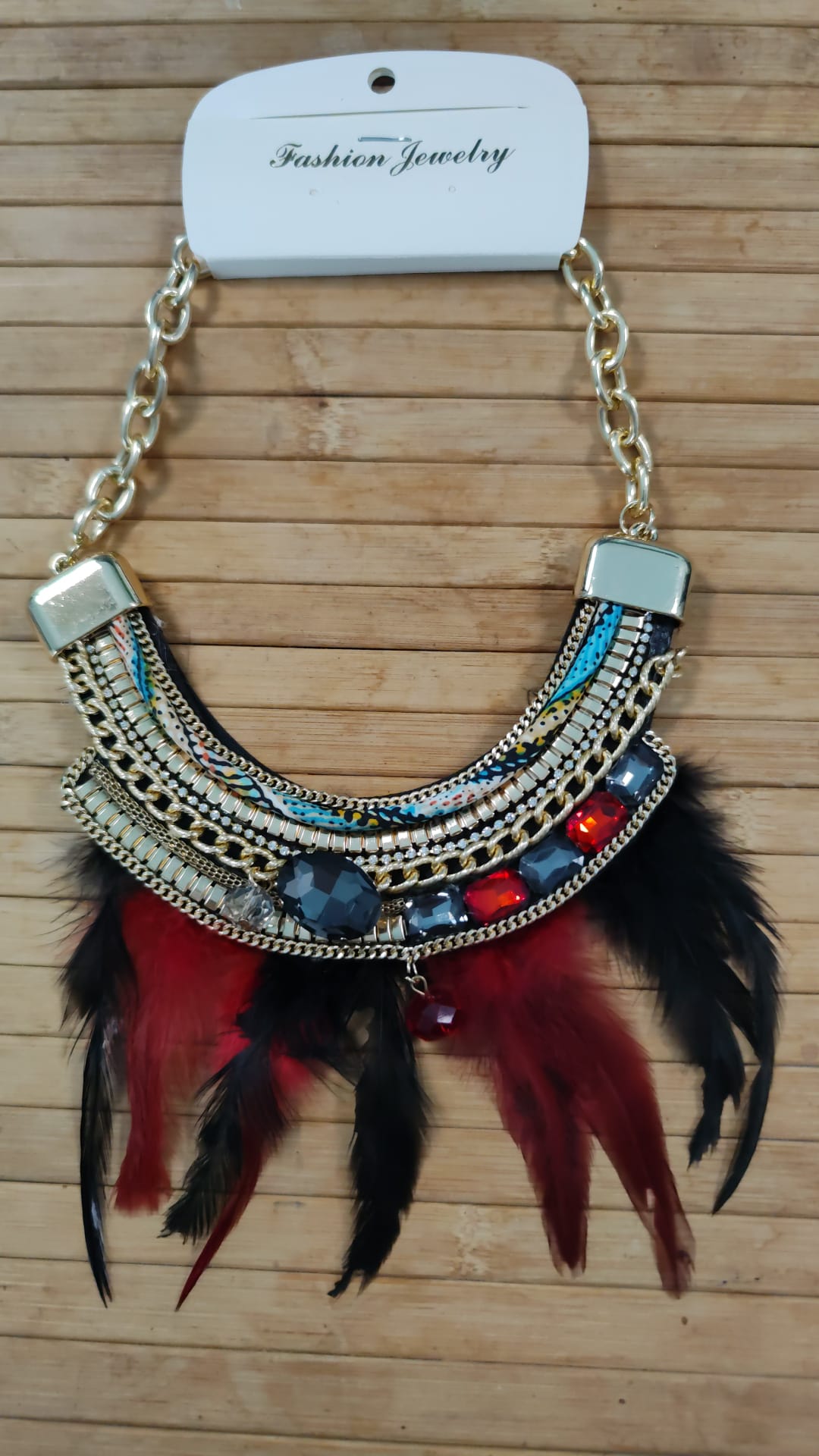 Collar Pluma rojo