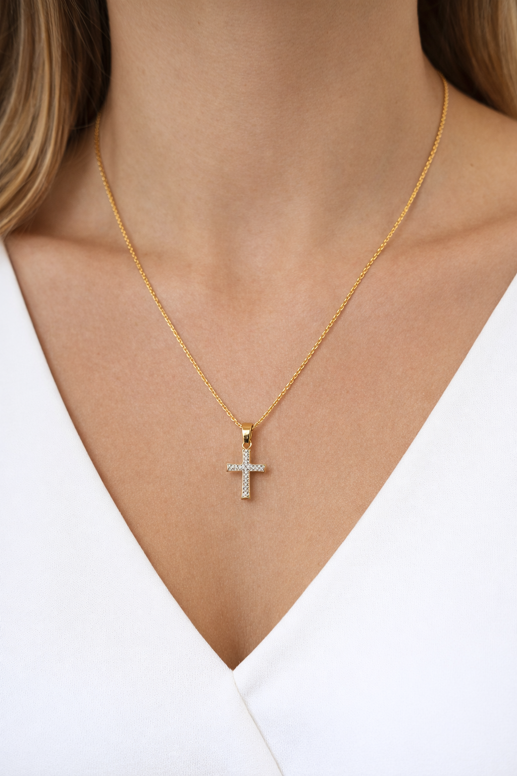 Collar de acero - Cruz con brillo