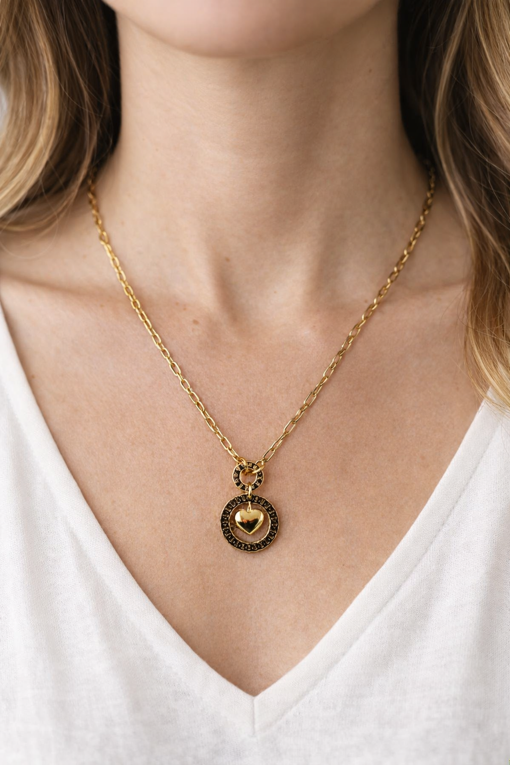 Halskette aus Stahl – Elegantes Medaillon