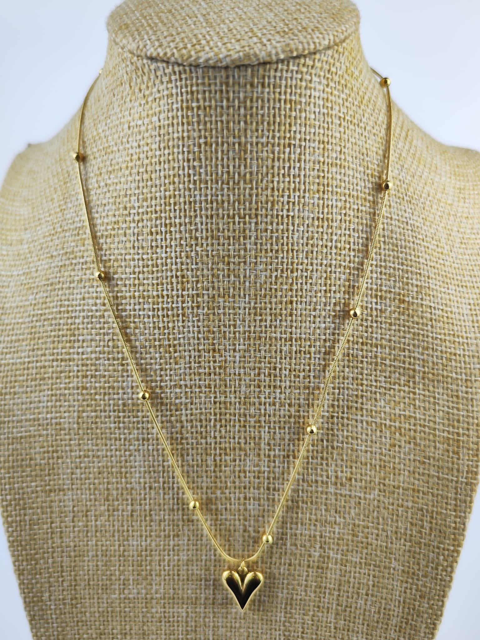 Halskette aus Stahl – Elegantes Herz