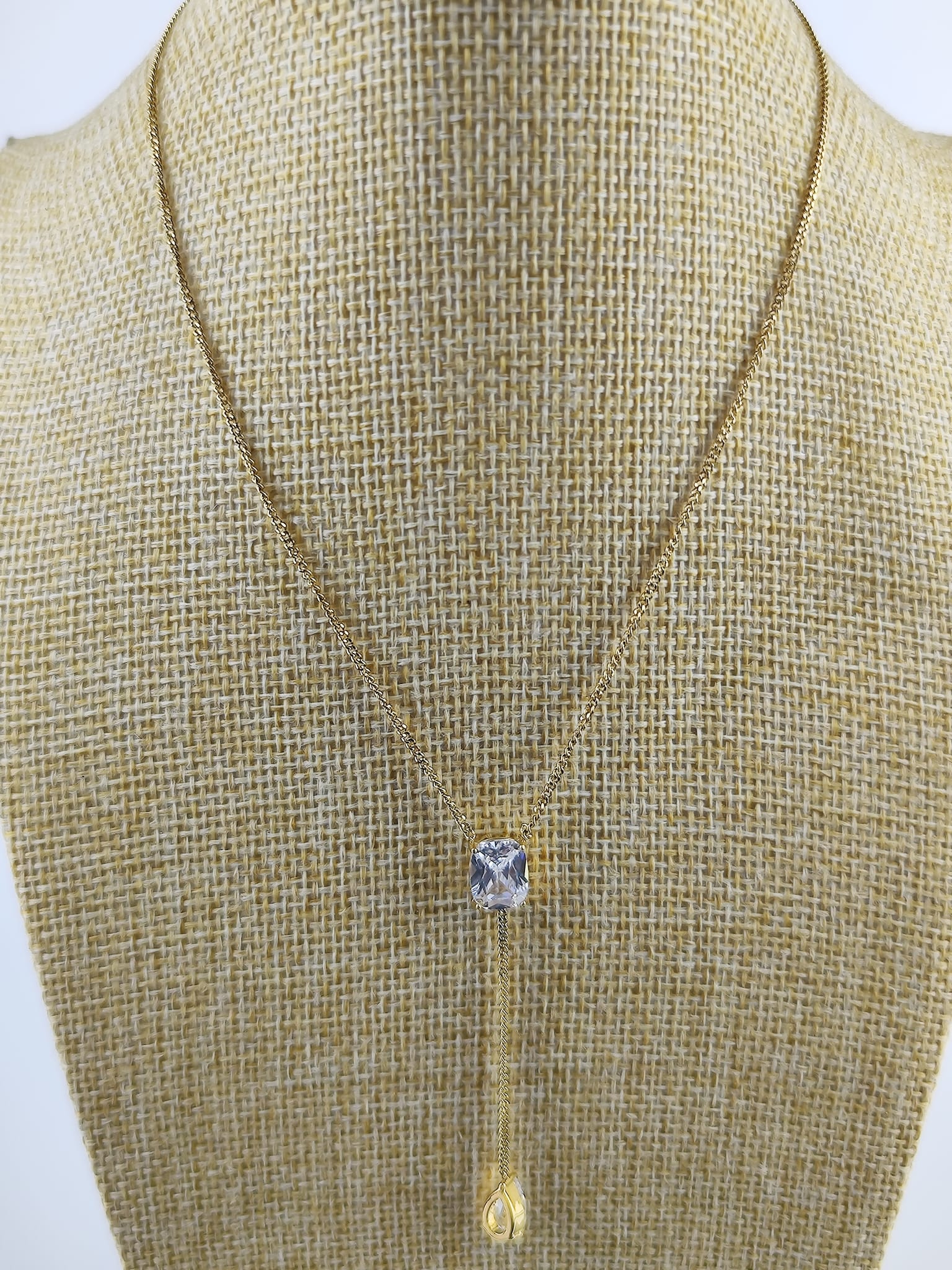 Collar de acero - Y elegante