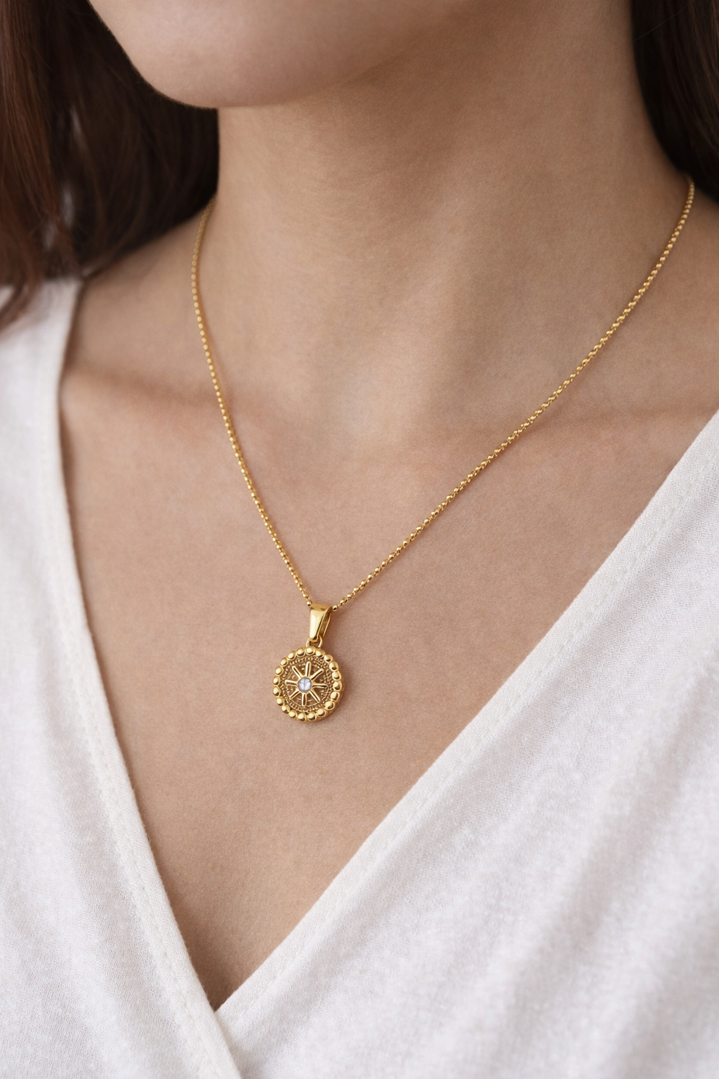 Halskette aus Stahl - Medaillon