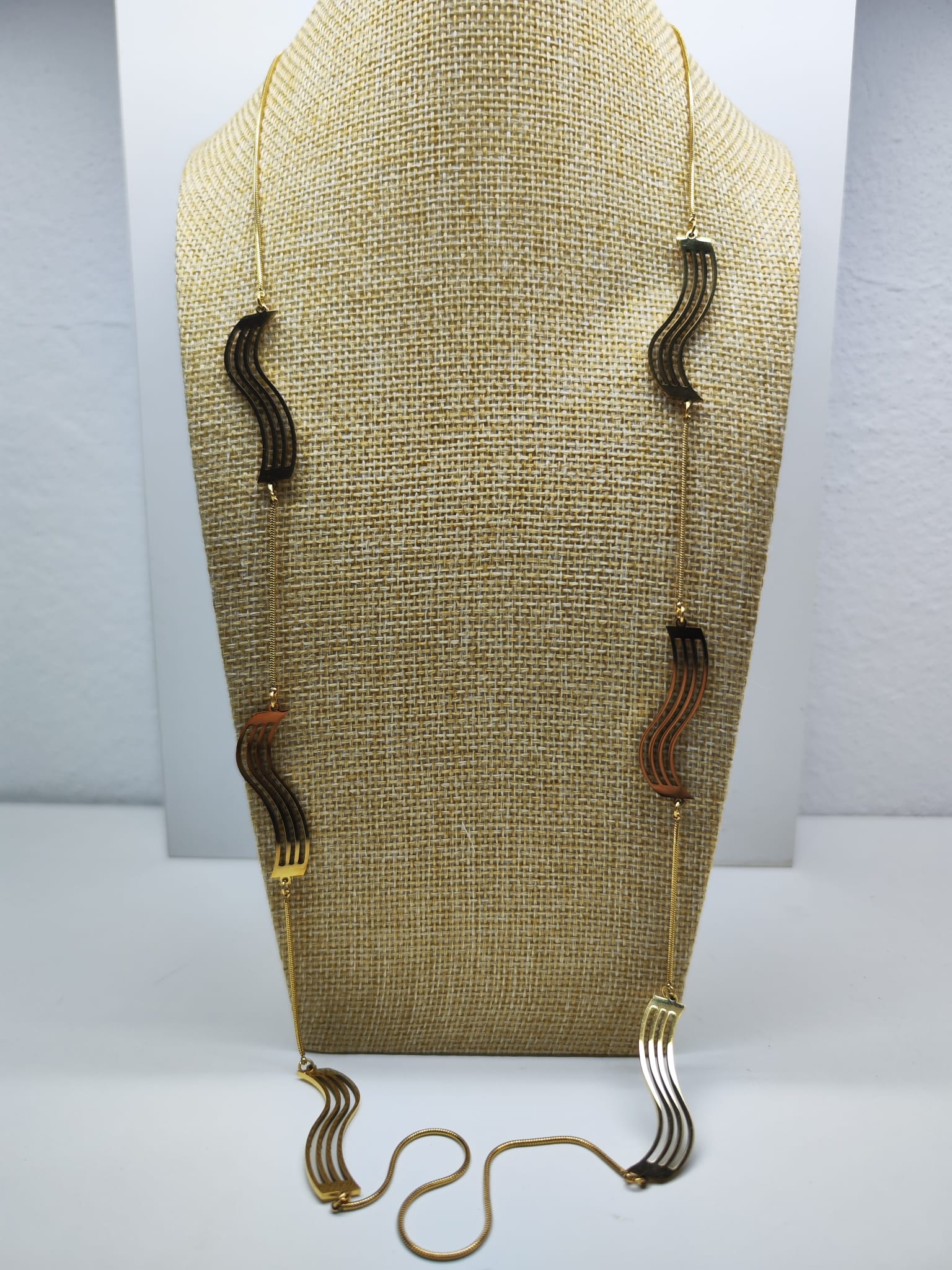 Collar de acero - Largo olas