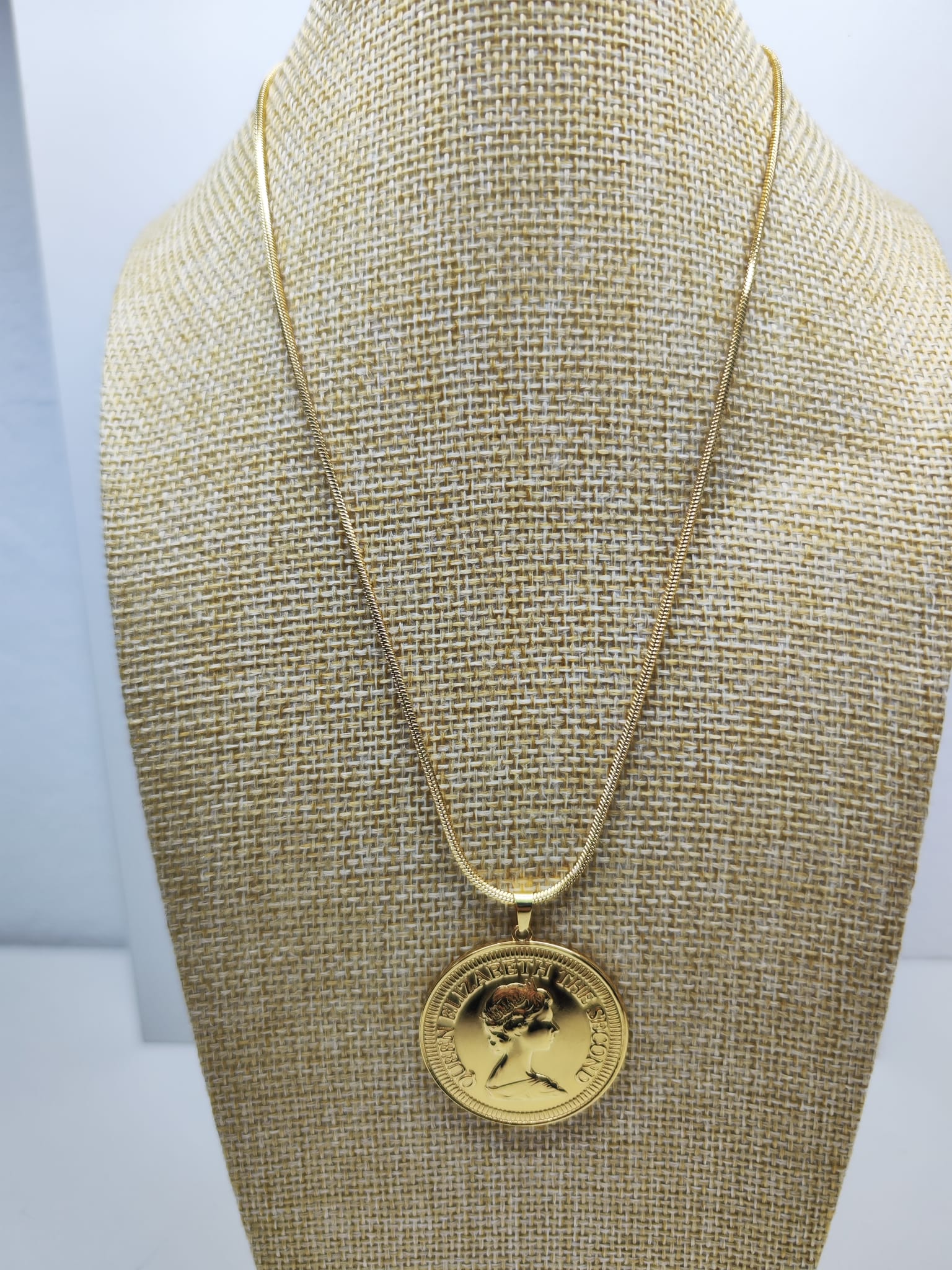 Collar de acero - Medallón