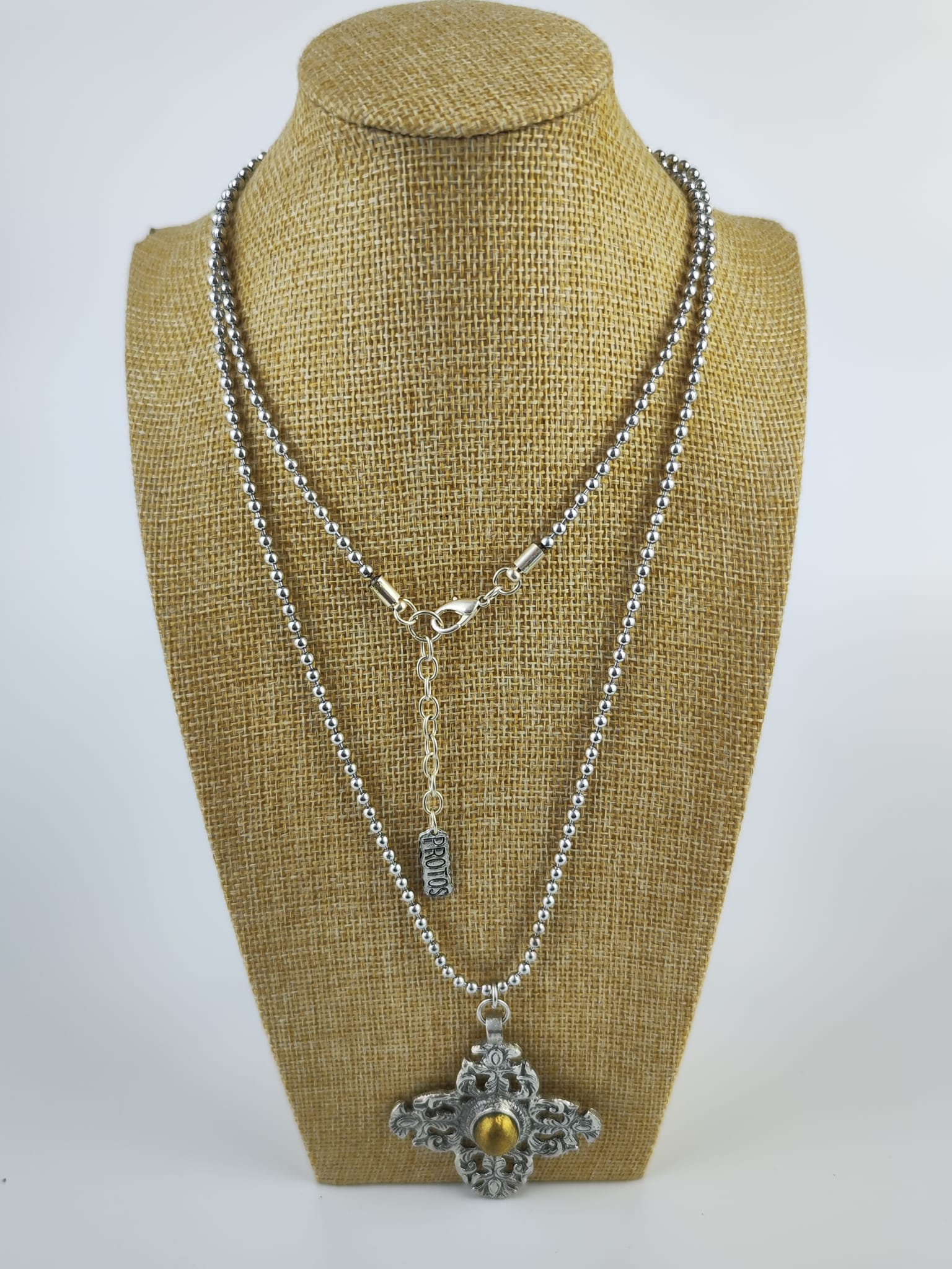 Collar con colgante - Cruz