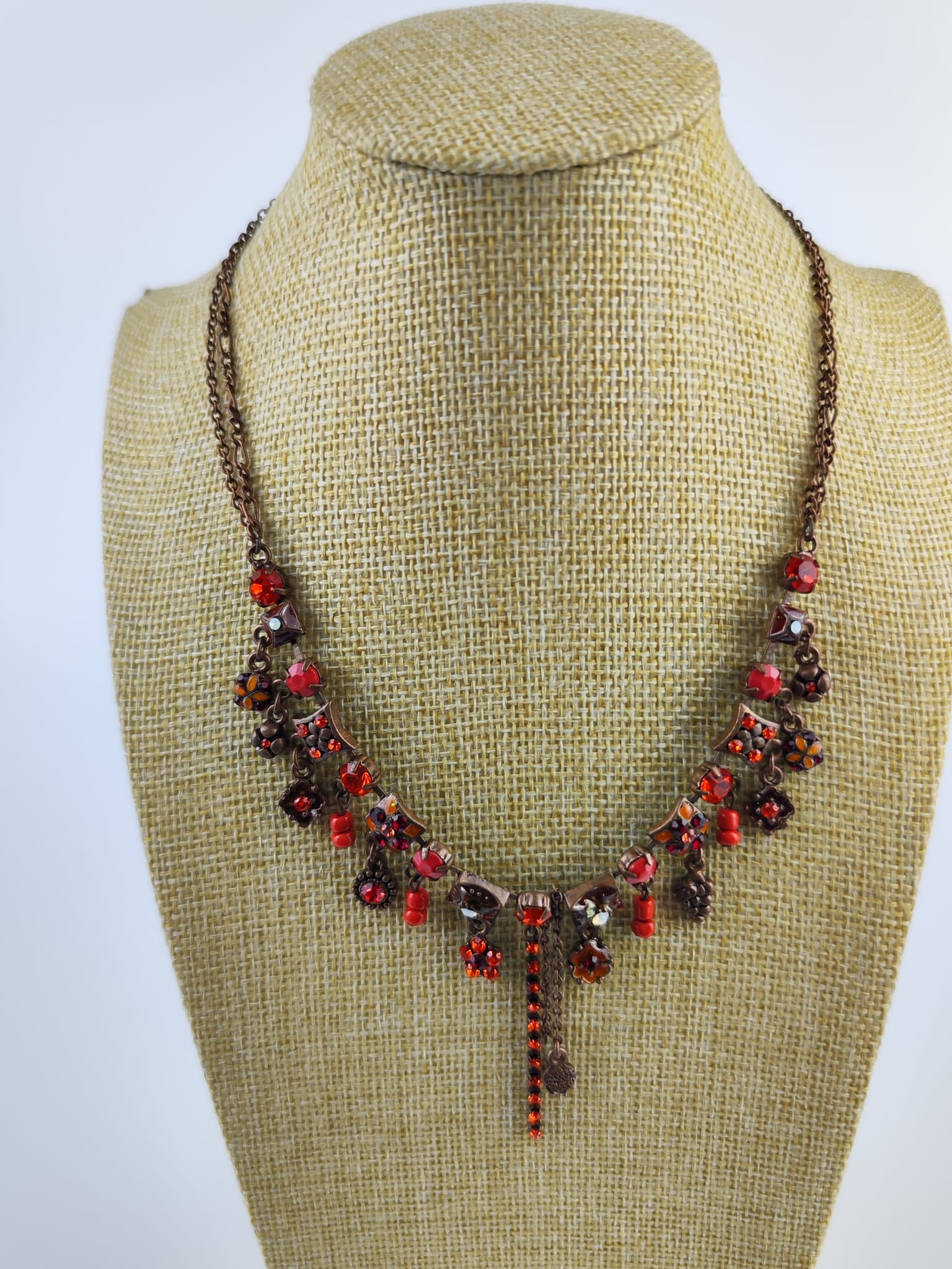 Collar en rojo