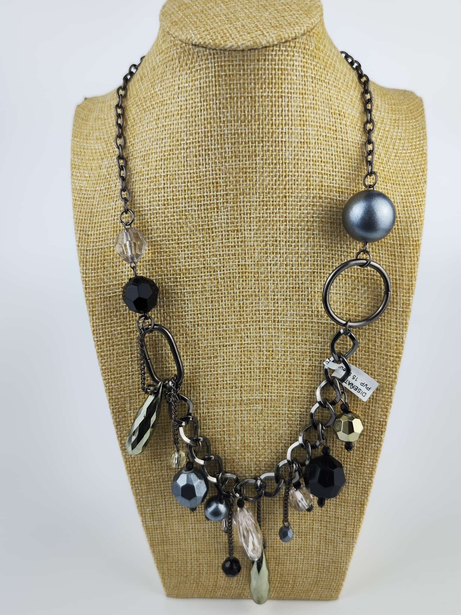 Collar con colgante - Ensemble con bolitas