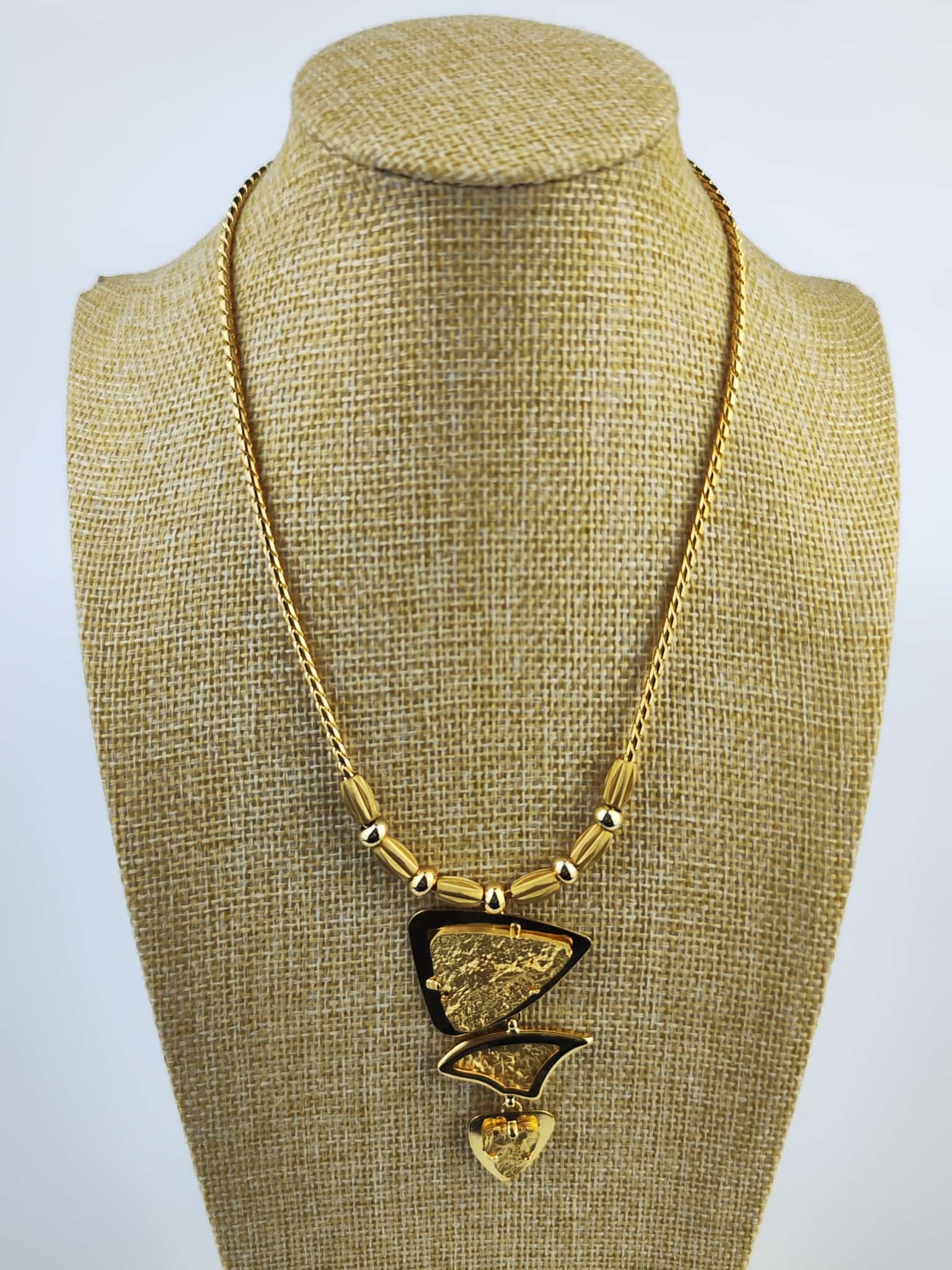 Collar con colgante - dorado