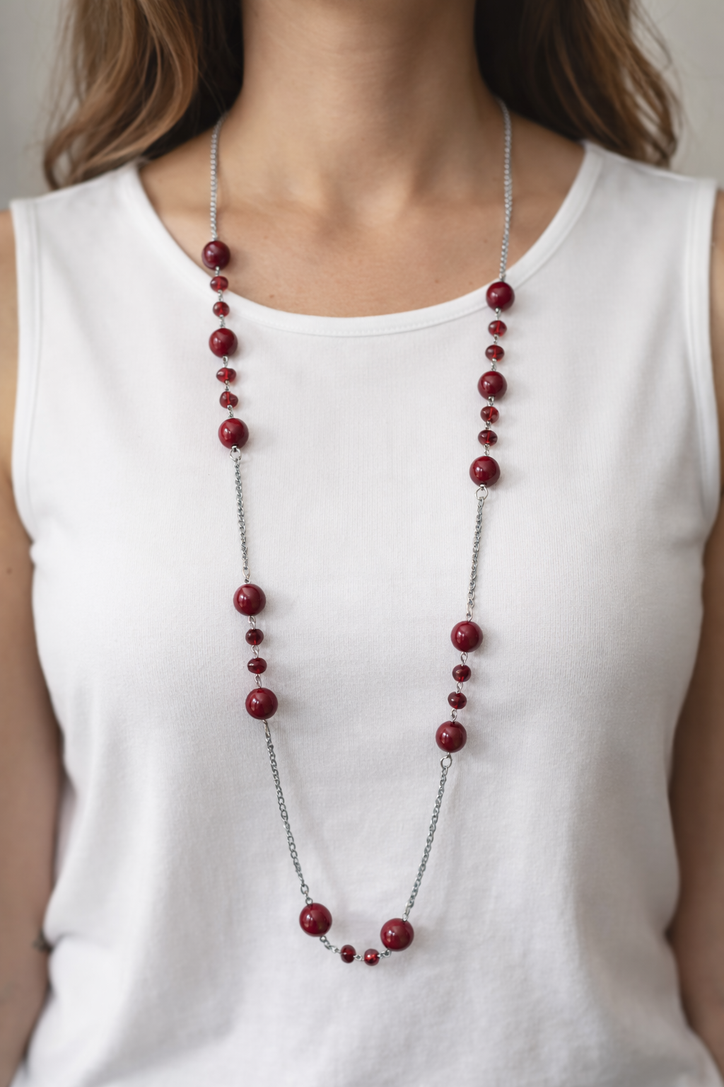 Collar larga bolitas