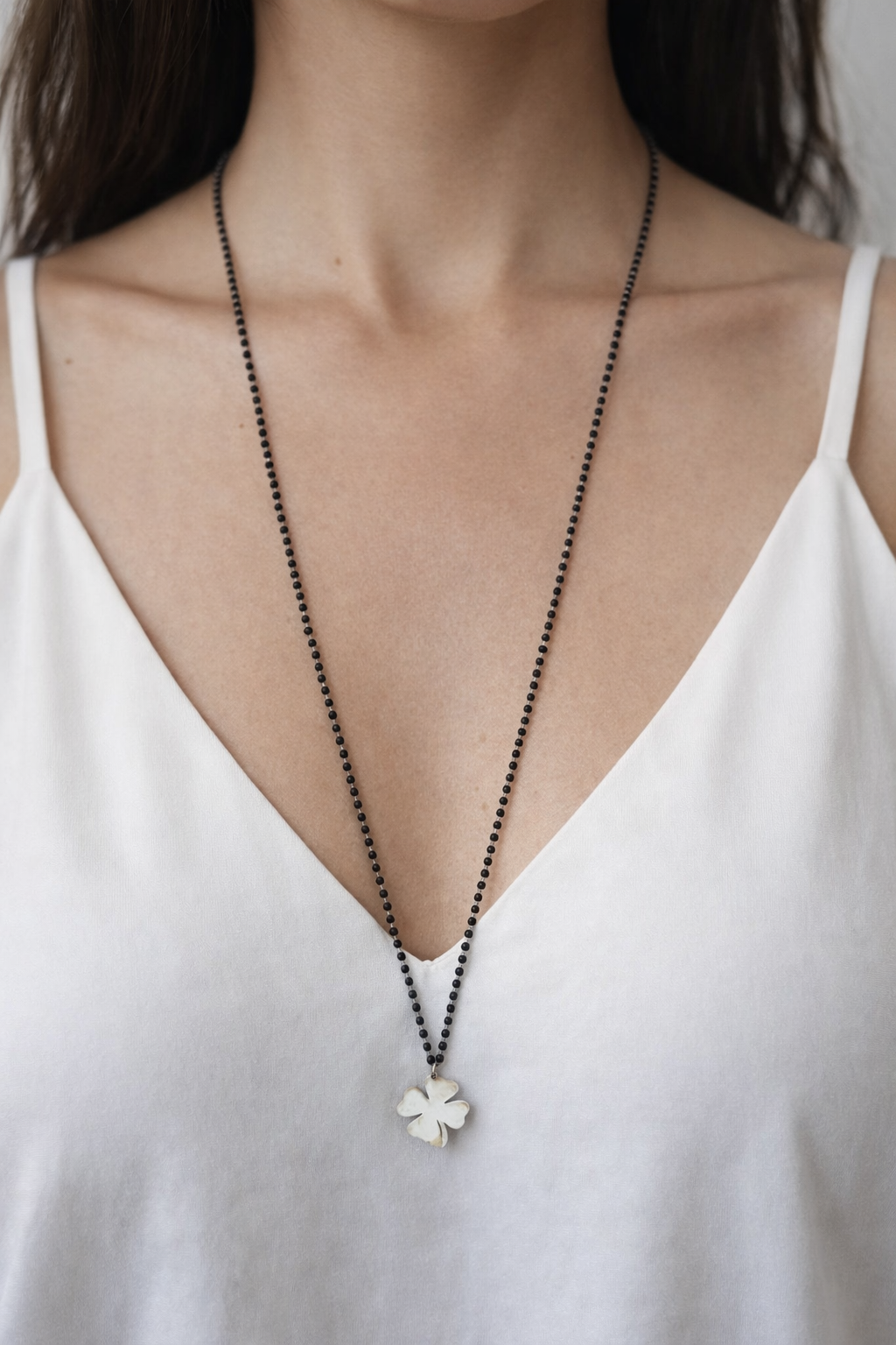 Collar larga - negro suerte