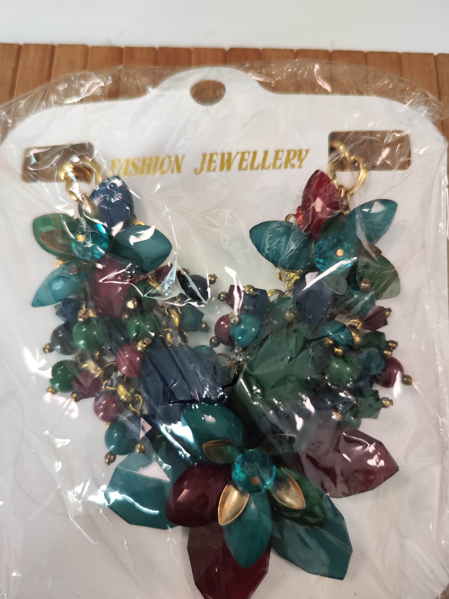 Collar flower mlticolor