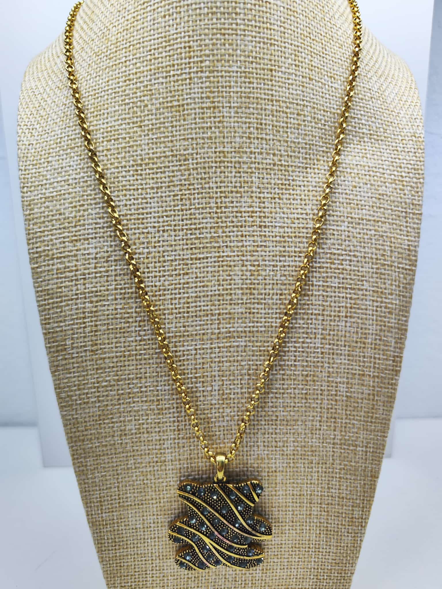 Collar con colgante - Oso dorado oscuro