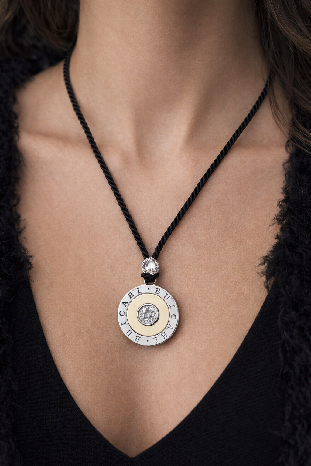 Collar con colgante - Medallón