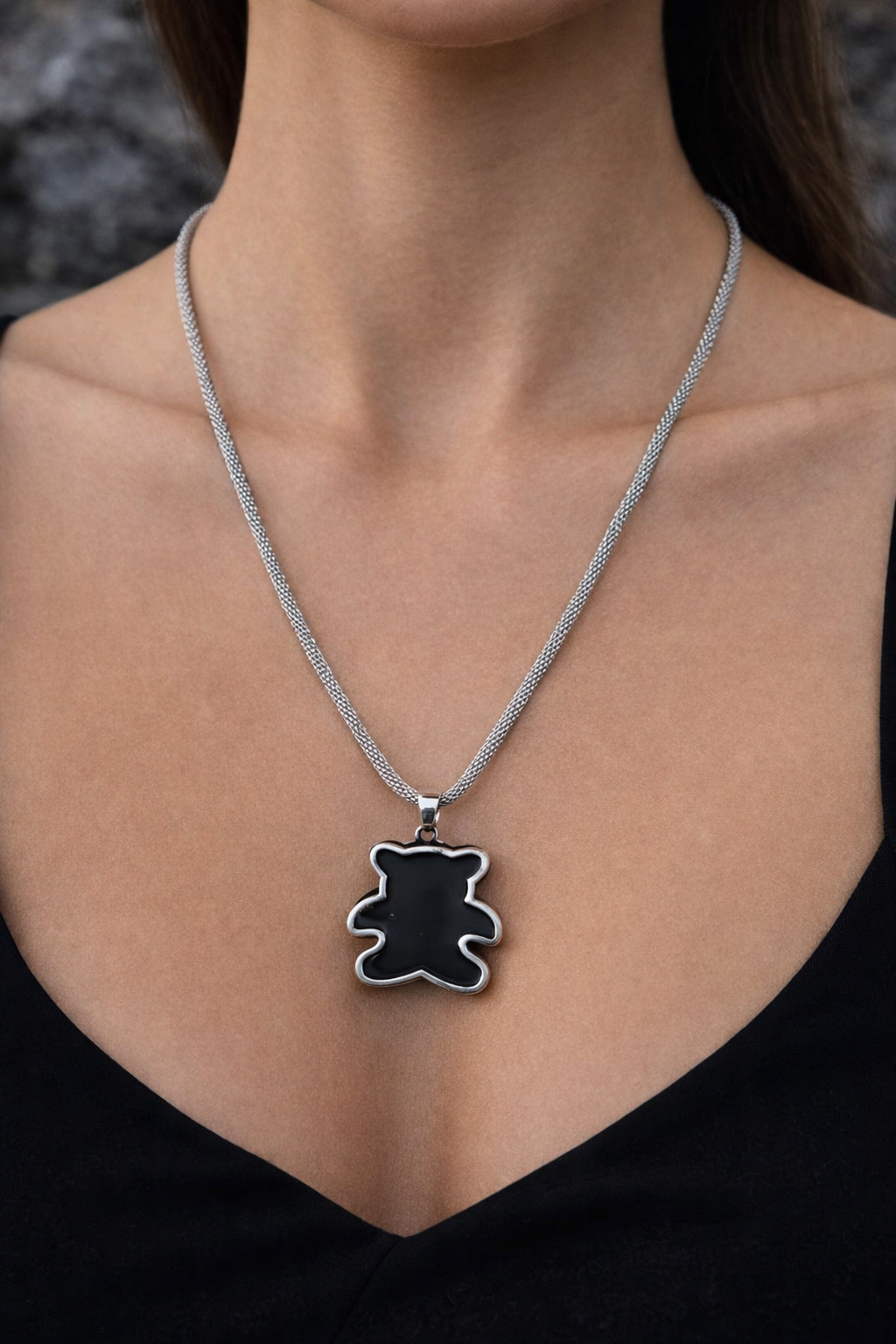 Collar con colgante de oso - negro
