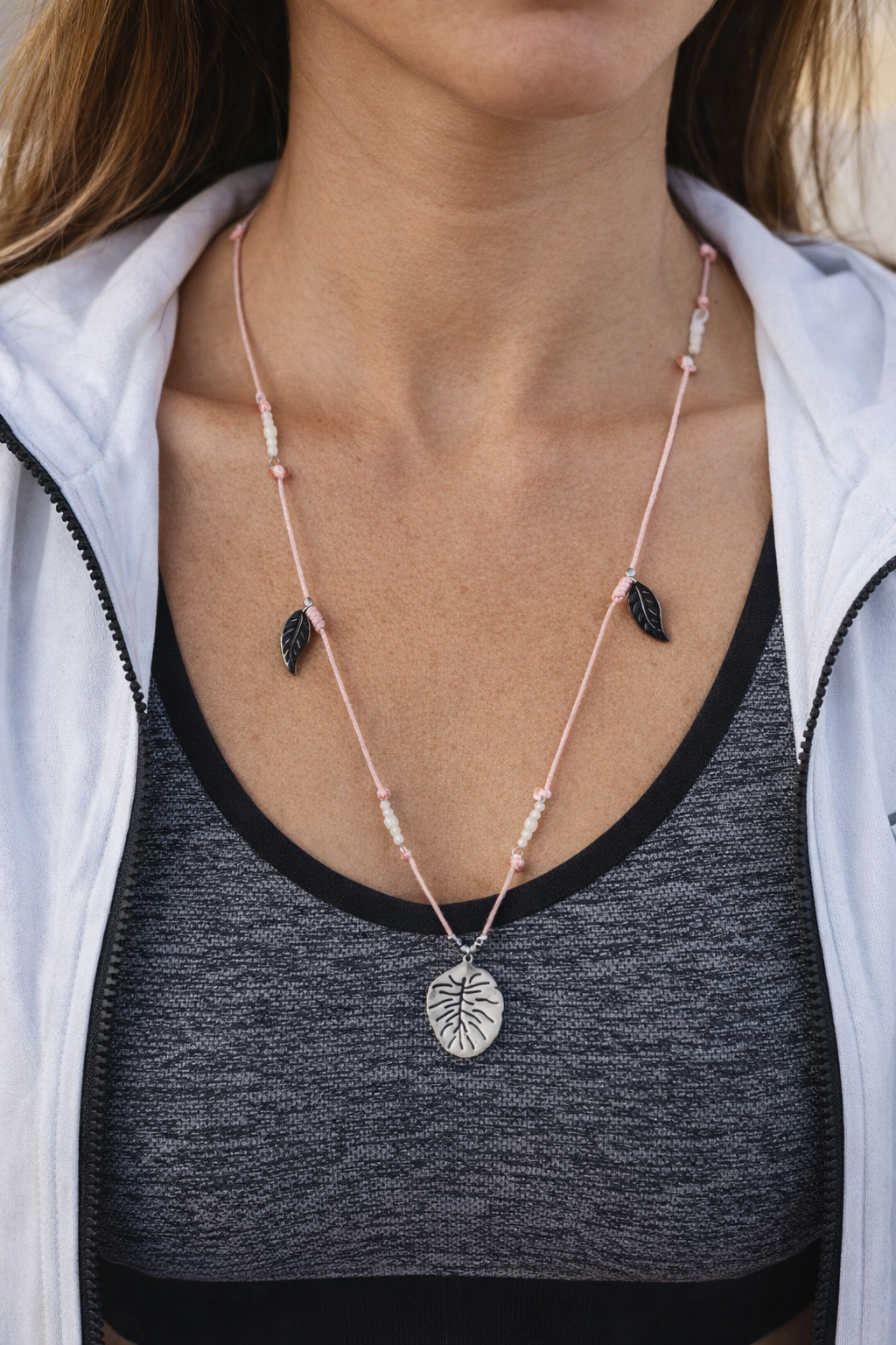 Collar larga - Hojas rosa