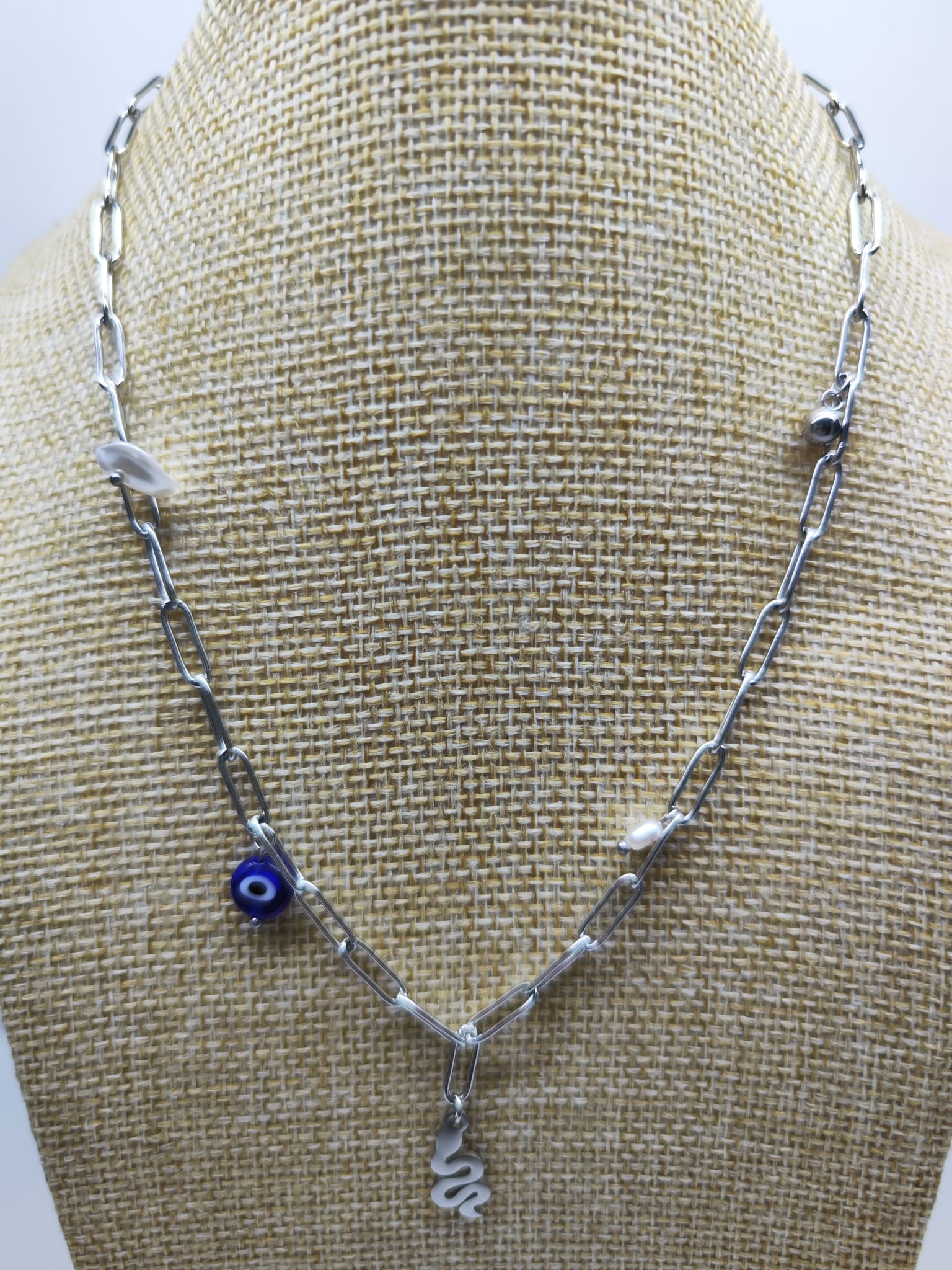 Halskette aus Stahl – Schlange